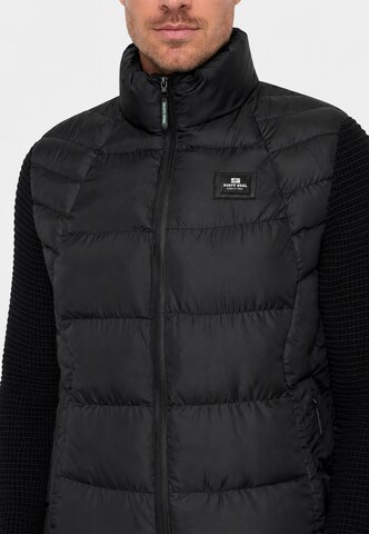 Rusty Neal Steppjacke in Schwarz