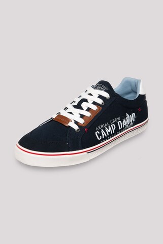 CAMP DAVID Canvas Sneaker mit Logo Print in Blau: Vorderseite