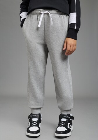 KangaROOS Tapered Pants in Grey: front