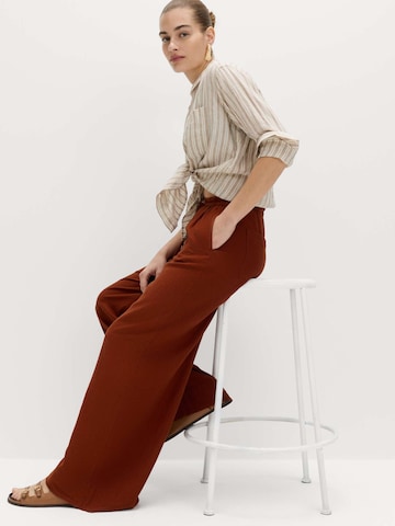 Wide leg Pantaloni di Marks & Spencer in marrone: frontale