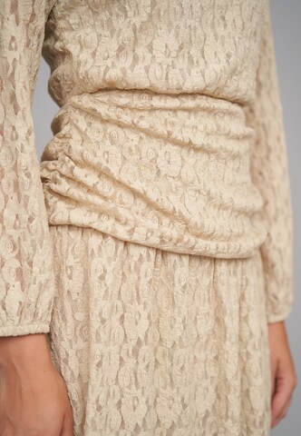 Robe Cloud5ive en beige