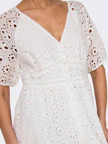 ONLY - Vestido 'ADA' en blanco