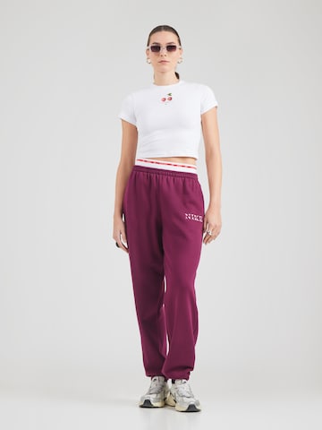 Nike Sportswear Широка кройка Панталон 'PHNX FLC' в червено