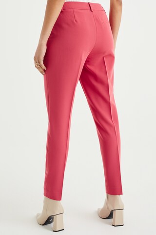 rožinė WE Fashion Prigludęs Kelnės