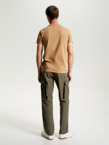 TOMMY HILFIGER Slim fit Μπλουζάκι σε καφέ