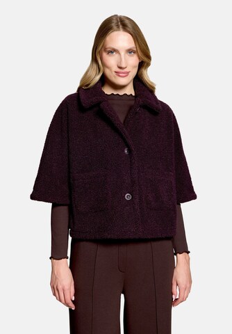 Cartoon Cape mit aufgesetzten Taschen in Lila: Vorderseite
