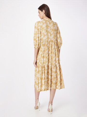 Robe Designers Society en jaune