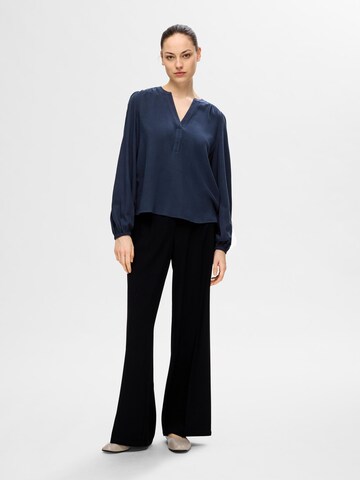 SELECTED FEMME Bluse i blå