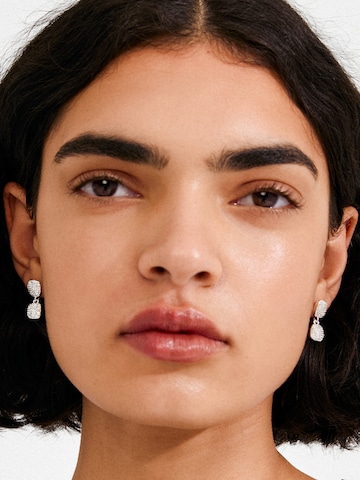 Pilgrim Náušnice 'Ember' – stříbrná: přední strana