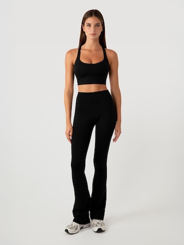 YO-GAYA Flared Leggings in Zwart: voorkant