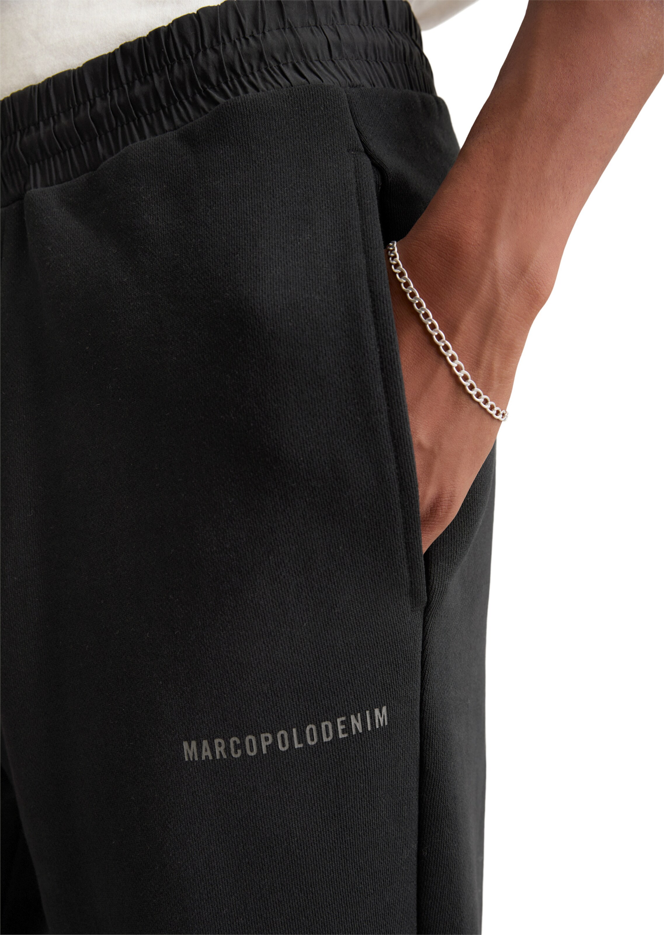 Marc O'Polo DENIM Tapered Hose in Schwarz