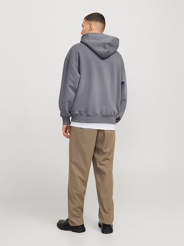 JACK & JONES - Sweatshirt 'JJUrban Edge' em cinzento