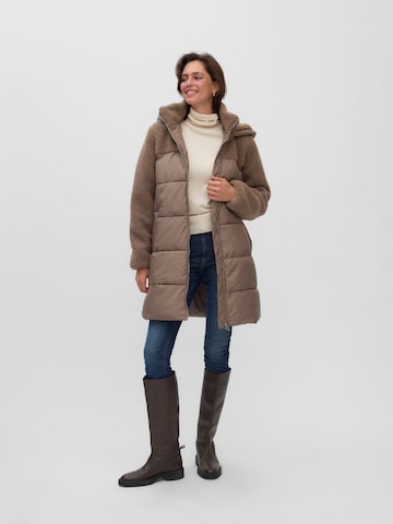 VERO MODA Vinterfrakke i brun