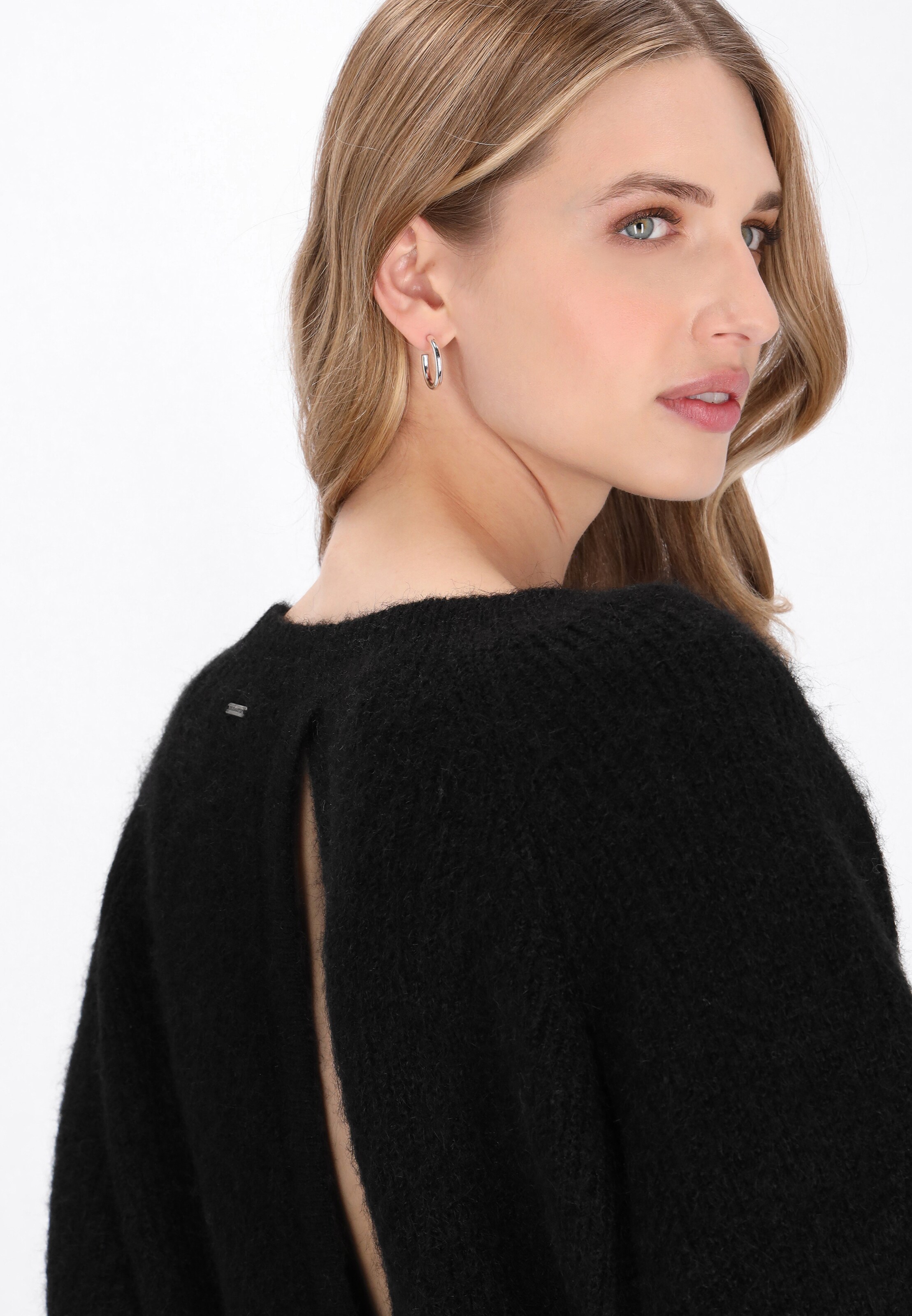 Pulover de la DreiMaster Vintage pe negru