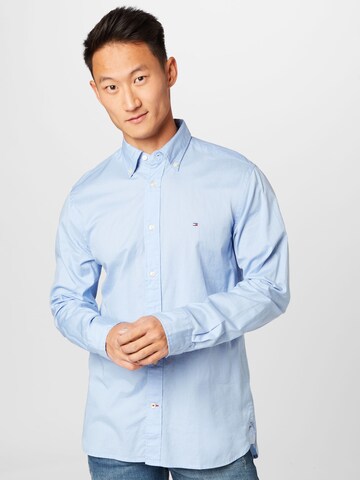 TOMMY HILFIGER - Regular Fit Camisa em azul: frente