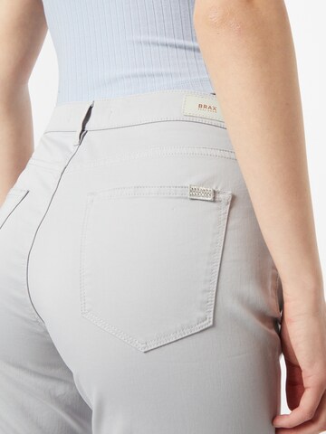 Coupe slim Pantalon 'Mary' BRAX en gris