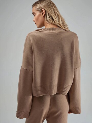 Pullover di My fashion in marrone