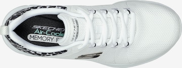 SKECHERS Sneaker in Weiß