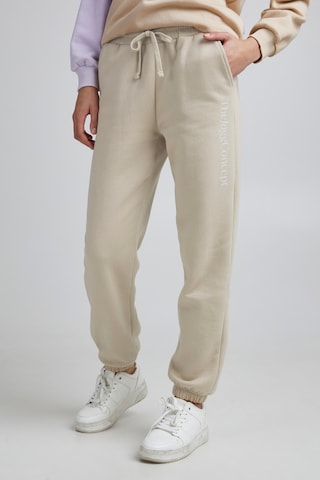 Effilé Pantalon The Jogg Concept en beige : devant