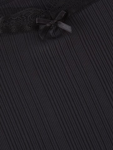 Shorty Trendyol Curve en noir