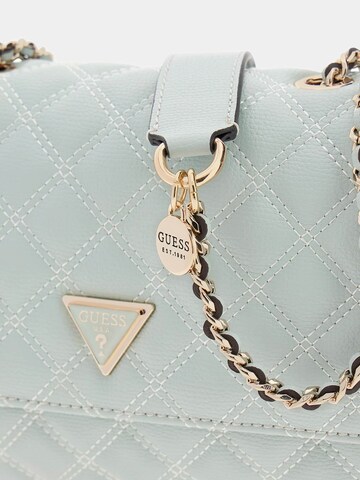 GUESS Schultertasche 'Giully' in Grün