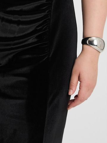 Guido Maria Kretschmer Curvy - Vestido 'Felicitas' en negro