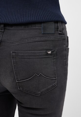 MUSTANG Slimfit Hose 'Shelby' in Schwarz