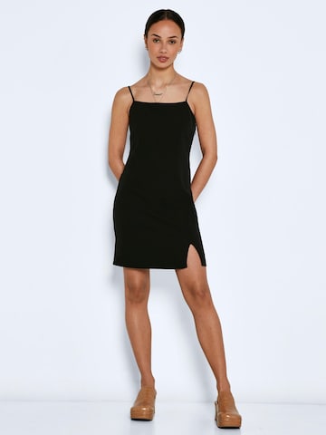 Noisy may - Vestido 'CLARA' em preto