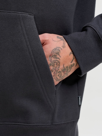 Felpa di JACK & JONES in nero