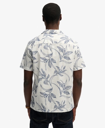 Coupe regular Chemise Superdry & Co en blanc