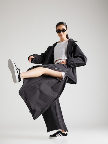 Wide leg Pantaloni 'Junko' di WEEKDAY in nero