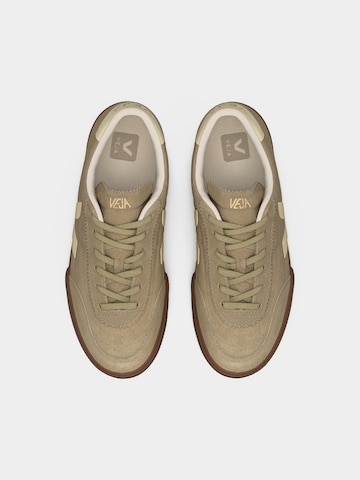 Veja Sneakers laag 'Panenka' in Grijs