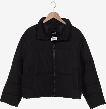 Monki Jacket & Coat in M in Black: front