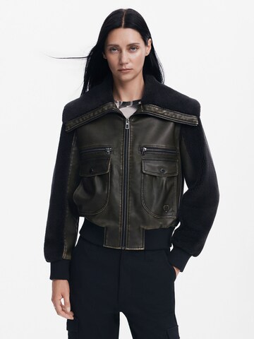 Desigual - Chaqueta de invierno en negro: frente