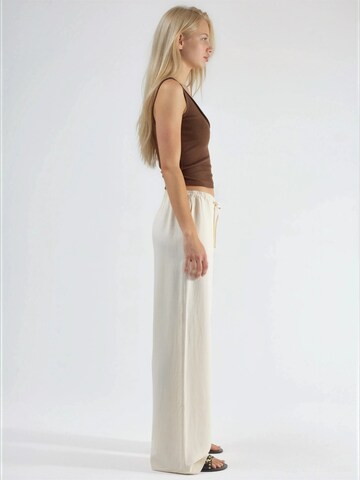 Hiccup Loose fit Trousers in White
