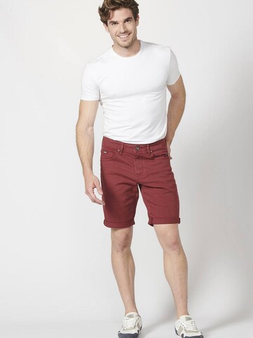 KOROSHI Regular Shorts in Rot