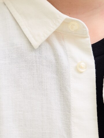 JJ Rebel Tavaline suurus Triiksärk 'JREBMOSS', värv valge