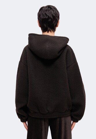 WEEKDAY - Sudadera 'Sadie' en marrón