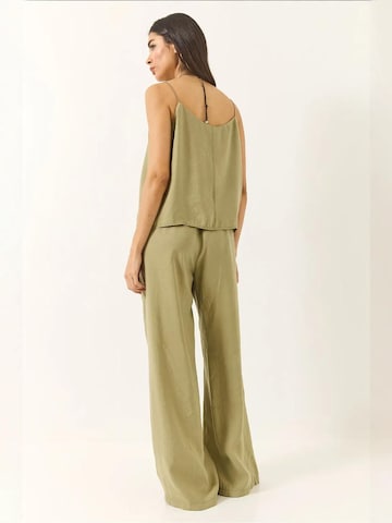 Completo pantalone di Bianco Lucci in verde