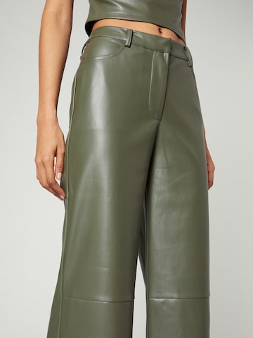 LENI KLUM x ABOUT YOU Wide leg Pants 'Jo' in Green