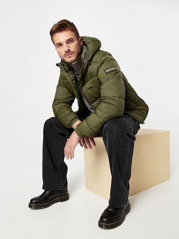 Veste d’hiver 'SUOMI' NAPAPIJRI en vert