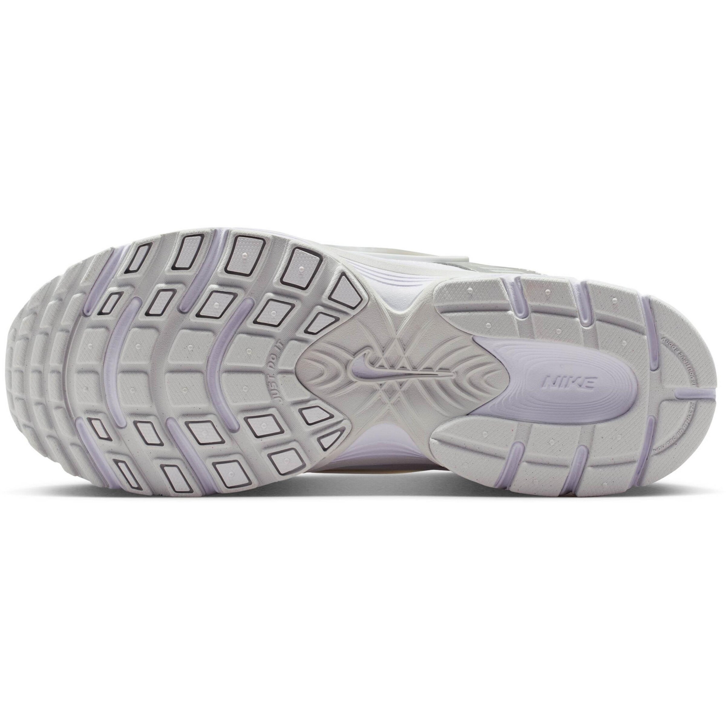 NIKE Sneakers ' V5 RNR' in Beige