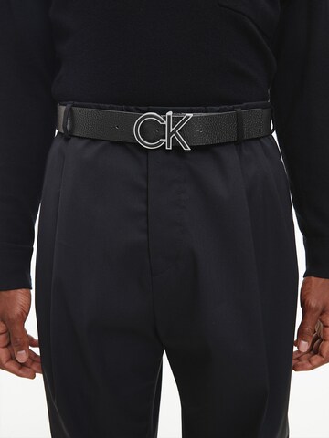 Calvin Klein - Cinturón en negro: frente