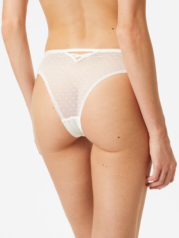 String 'Jolie' di Hunkemöller in bianco