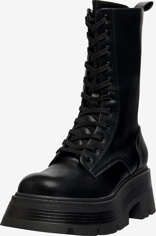 Pull&Bear Lace-up boot in Black: front