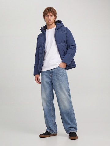 Geacă outdoor 'Jack & Jones Geaca barbati, cu gluga, Regular fit, JJGALAXY, Bleumarin inchis' de la JACK & JONES pe albastru