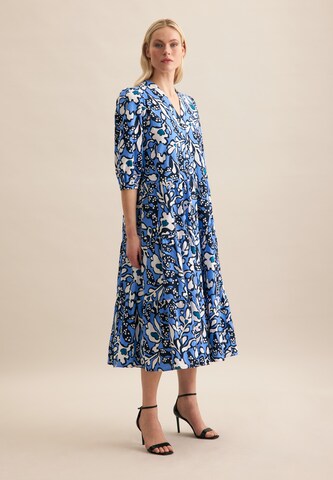 Robe 'Schwarze Rose' SEIDENSTICKER en bleu : devant