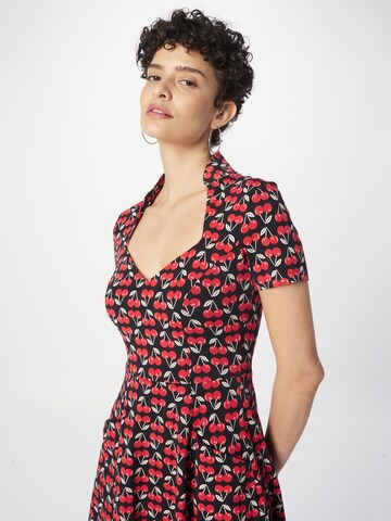 Robe Blutsgeschwister en rouge
