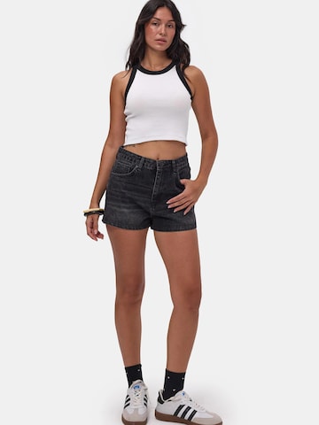 Regular Jean 'MINI DENIM SHORT' IT'S BASIC en noir : devant