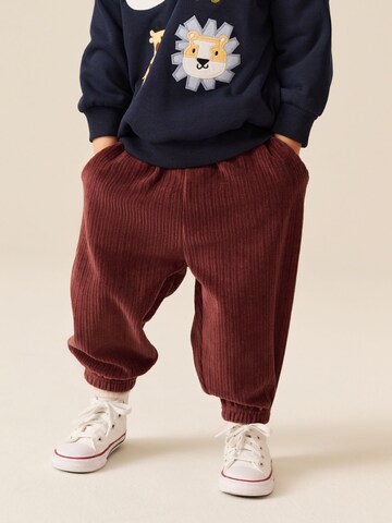 Next Tapered Broek in Rood: voorkant